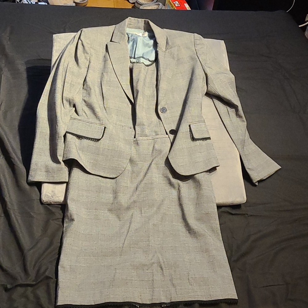 3 pc Skirt Suit